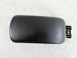 2017 - 2021 JEEP COMPASS FRONT CENTER CONSOLE ARMREST LID BLACK LEATHER OEM - Picture 1 of 9