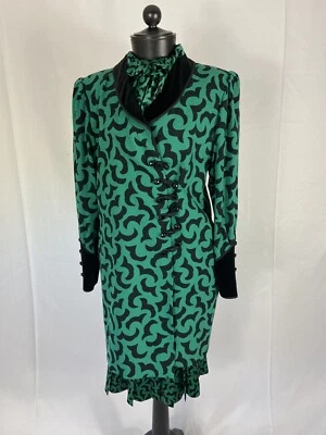 NINA RICCI Boutique Paris Vintage Size 40 3 Piece Green Silk Skirt Suit - Image 1 of 4