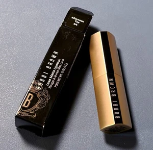 Lápiz labial mate Luxe - Té de la tarde de Bobbi Brown para mujer - 0,12 oz/3,5 g nuevo en caja - Imagen 1 de 3
