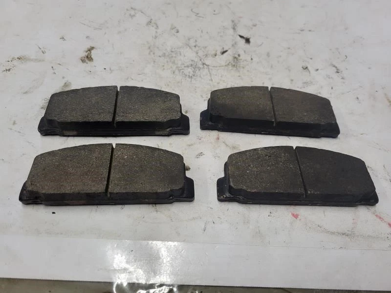 Juego de pastillas de freno de disco para Plymouth Sapporo and Conquest 1978-1986 DFC Foto 1 de 2