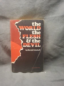 The World, the Flesh, and the Devil - Paperback By Lindsell, Harold - ACCEPTABLE - Foto 1 di 4
