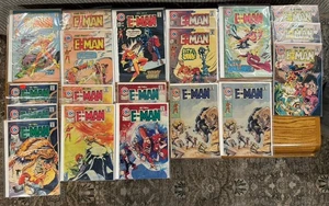 Lotto Charlton Comics E-Man #1-10 numeri duplicati età del bronzo supereroe C32#08 - Foto 1 di 19