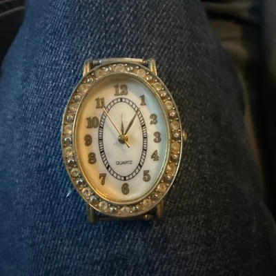 reloj pulsera de cuarzo analógico vintage, dorado Foto 1 de 2