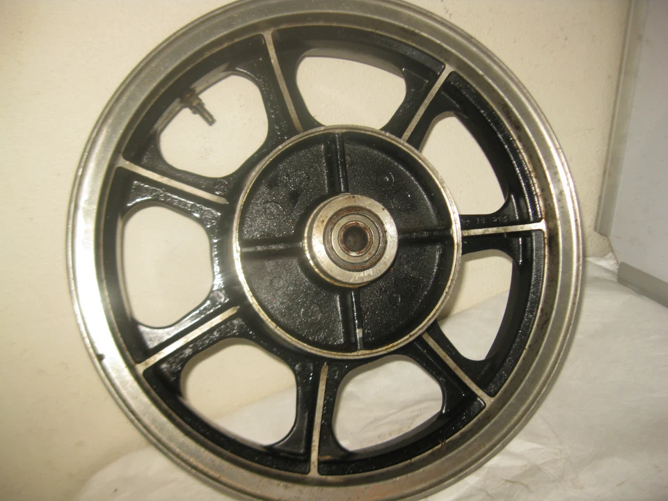 川崎 1987 1988 年 1989 年有限公司 454 LTD454 EN450 后轮圈 — 第 1/1 张图片