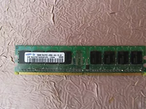 PC Memory Cards . SAMSUNG 256 MB 1Rx8 PC2-4200U-444-10-A3 M378T3253FZ3 . - Picture 1 of 2