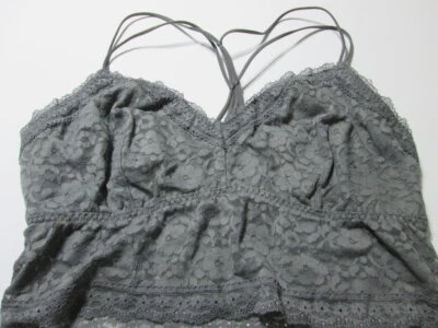 Sujetador Gilly Hicks Talla XL Gris Inalámbrico Sin Forro Espalda Cruzada Pullover Bralette Encaje Foto 1 de 4
