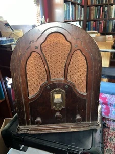 General Electric GE radio vintage cathedral J-70 Original / WORKS Not Repo - Picture 1 of 9