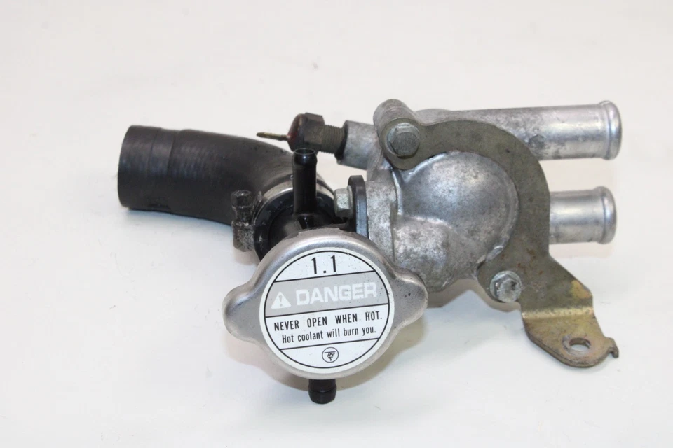 04-09 TERMOSTATO HONDA SHADOW AERO 750 VT750C OEM CON TAPA RADIADOR Foto 1 de 4