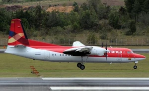 Fokker 50 F50 Avianca Mahogany Desktop Wood Airplane New Model Large Scale 1/72 - Picture 1 of 10