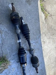 Front Driver & Passenger Pair CV Axle Shaft for Toyota RAV4 FWD 2.5L 2013-2018 - Picture 1 of 12