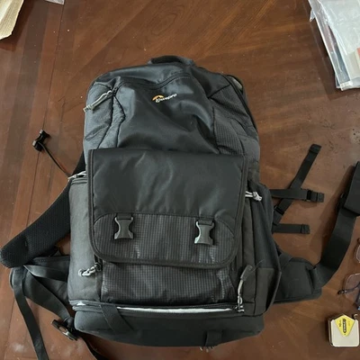 Lowepro Fastpack BP 250 AW II Black Multi Compartment Camera Laptop Backpack - Image 1 of 4