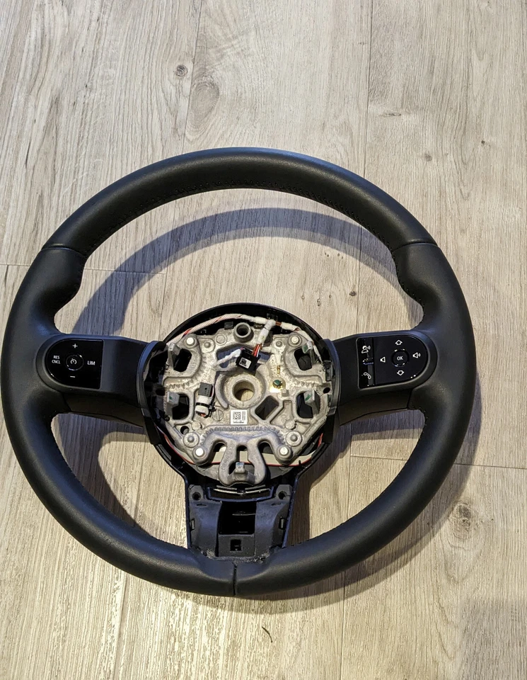 Sport Lenkrad Mini F54 F55 F56 F57 F60 LCI Schwarz Leder Multifunktion, wie neu - Bild 1 von 1