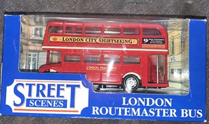 Street Scenes London Routemaster Bus linea 9 in confezione - Foto 1 di 5