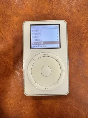 Apple iPod Classic 2nd Gen 20GB White - Fully Working - Image 1 of 4