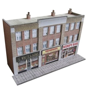 Kingsway, 00 scale, 3 shops or Tesco, 1960s or 70s, Ready-Made Building. - Picture 1 of 5