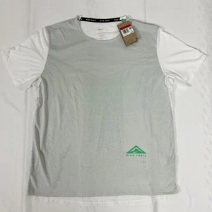 NUEVO CON ETIQUETAS Para hombres Nike Dri-FIT DM4646-100 Gris L Trail Running Gimnasio Entrenamiento Camiseta B60 - Imagen 1 de 4