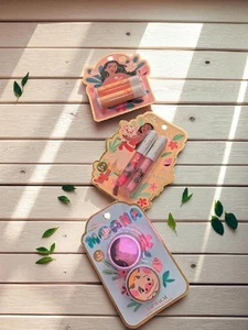 Moana Lip Gloss And Lip Balm Set X 3 - Picture 1 of 1