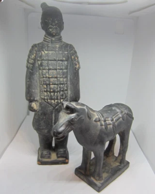 Винтажная китайская терракотовая фигурка солдата воина с маленькой лошадью бонсай - Изображение 1 из 4