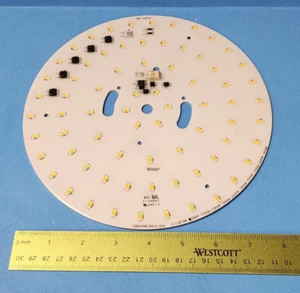 Super bright, Round LED LIGHT, 7EPD511118, WAC , 8 5/8", 3000K, 120VAC ,72 LEDs - Picture 1 of 7