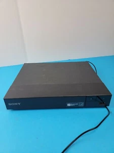 Sony BluRay DVD Blu-Ray BDP-S3700 - Picture 1 of 4