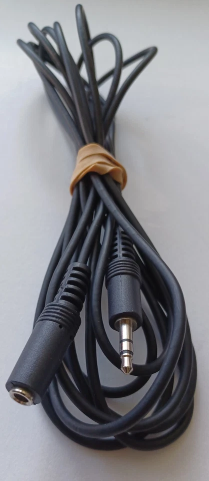 3 Metre Black Stereo 3.5mm Jack Male To 3.5mm Jack Female Extension Cable - Image 1 of 1