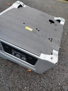 GENUINE SINGLE MERCEDES SPRINTER -CRAFTER DRIVERS (passengers)SEAT BASE SILVER - Picture 1 of 5