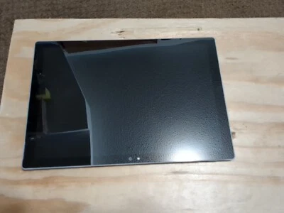 Microsoft Surface Pro 4, con teclado desmontable Intel i5, 4GB RAM 128GB SSD Foto 1 de 3