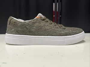 Isaac Mizrahi Live Women's Jina Lace-Up Floral Lace Sneakers Camo Green US 9.5M - Picture 1 of 9