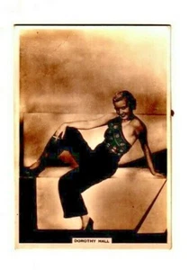 1937 'Bat' Modern Beauties 1st Series - #24 Dorothy Hall - Picture 1 of 2