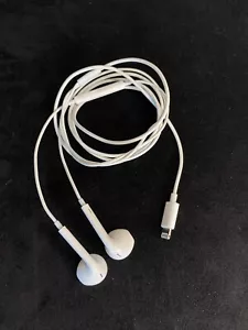 OEM Genuine Apple Lightning Cable Headphones For iPhone X 11 12 13 14 - Picture 1 of 3