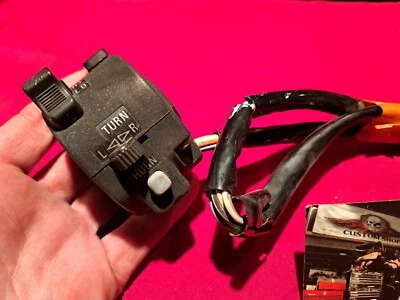 1979 铃木 GS 750E GS750 左手控制 转角按钮 原始设备制造商 清洁 — 第 1/4 张图片