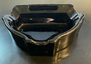 VINTAGE GREAT CONDITION BLACK LACQUERED ASHTRAY WITH MATCH BOOK HOLDER - Picture 1 of 4
