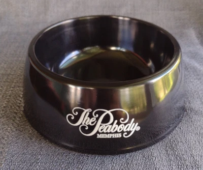 Plato de agua o comida de melamina para mascotas The Peabody Hotel Memphis Foto 1 de 4