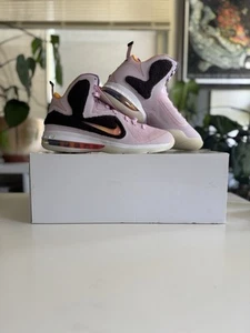 Nike LeBron 9 Regal Pink King of LA DJ3908-600 Hombre’s Tenis Talla 10 - Imagen 1 de 5