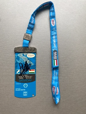 SEBASTIAN VETTEL Formel 1 In-person signed Formel 1-Karte 2011  Autogramm - Bild 1 von 3