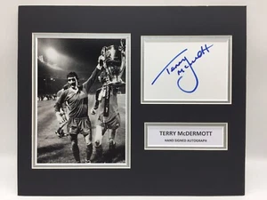 RARE Terry Mcdermott Liverpool Signed Photo Display + COA + PROOF 1978 1981 - Picture 1 of 5