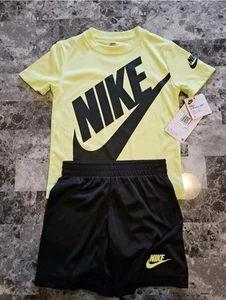 Nike Outfit Boys Shorts & T-Shirt Two Piece Set xs size 4 - Picture 1 of 5