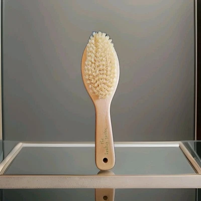 Cepillo corporal de cerdas naturales de madera The Healing Garden para cepillado en seco o húmedo 9 pulgadas Foto 1 de 4
