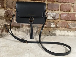 Charles & Keith Bag Black Crossbody Purse EUC - Picture 1 of 5