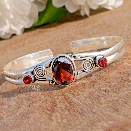 VALENTINO Bracciale in argento sterling 925 con pietre preziose granato sfaccettato bracciale con pietra nascita gennaio