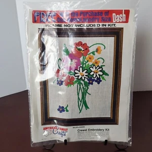 KIT BORDADO CREWEL ARTESANÍAS FAMILIARES AMERICANAS *FLORES SILVESTRES* NUEVO EN PAQUETE AÑOS 70 - Imagen 1 de 6