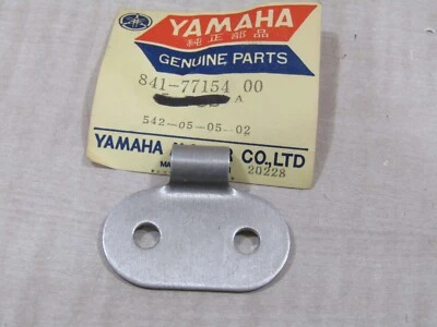 GENUINA YAMAHA NOS RESPALDO 2 PLACAS 841-77154-00 GP SL 246 292 338 433 TL433 GS300 Foto 1 de 2