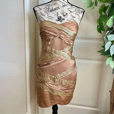 Vestido de cóctel ceñido al cuerpo sin tirantes de lentejuelas Rampage dorado talla M Foto 1 de 4