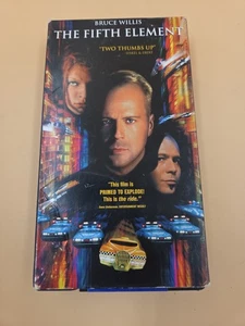 The Fifth Element VHS Tape 1997 Sci-Fi Movie Bruce Willis Vintage - Picture 1 of 3