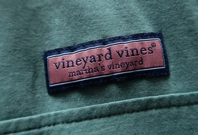 Vineyard Vines Green Shep 衬衫半拉链 (M) OMG!!! 😎 — 第 1/4 张图片