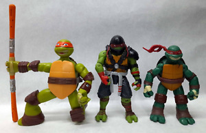 Playmates Teenage Mutant Ninja Turtles Lot - 2 Raphael & Spin Staff Michelangelo