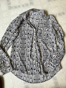 EXPRESS PORTOFINO Blouse Size Small Gray tan Snake Print Sz Small - Picture 1 of 4