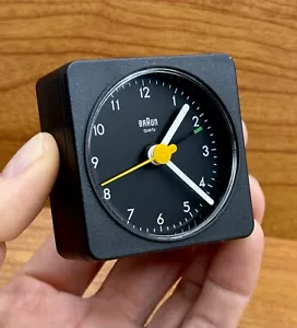 ✅ NEW VINTAGE BRAUN AB1A COLLECTABLE TRAVEL QUARTZ ANALOG ALARM BLACK CLOCK NOS - Picture 1 of 17