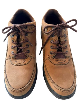 Women's Rockport World Tour Classic Lace-up Walking Shoe Previously Owned 8.5 - Image 1 of 4