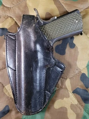 Safariland 28 1911 Owb Left Hand Black Leather Thumb Snap Holster - Image 1 of 4